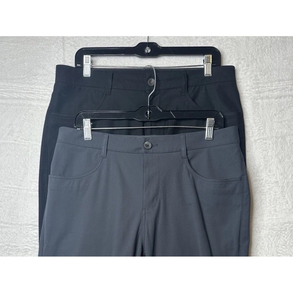 Vuori Men's Pants Set Size 32 (Black/ Gray), Imperfections (photos)